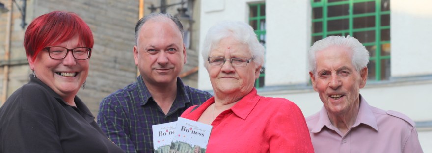 Representatives from Bo'ness with the revamped leaflet.